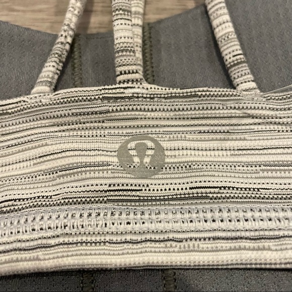 Lululemon Athletica Free To Be Bra With Spaghetti Straps Grey Stripes Size 8 - Picture 7 of 9